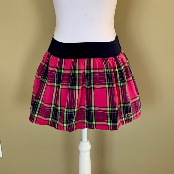 💕 Hollister plaid Skirt - Picture 2 of 5
